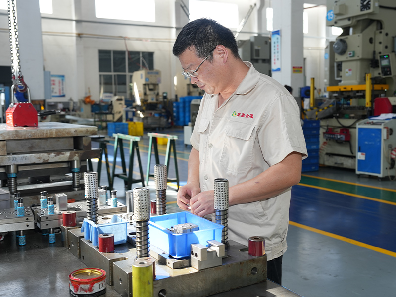 Alumiini -leimaus täydellisyys - alumiinileimaosien tarkkuusmuodostus